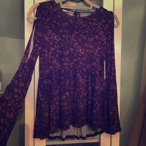 brand new AE flowy top